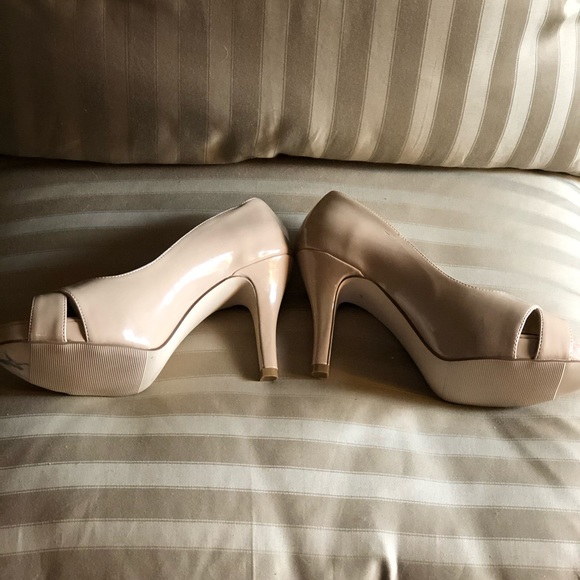 Madden Girl Open Toe Beige Patent Leather Heels - Picture 4 of 5